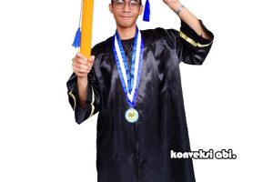 harga baju toga wisuda lengkap