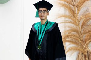 tempat bikin baju wisuda