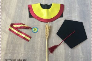 harga pesan toga wisuda anak bekasi