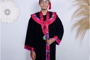 toga wisuda sma