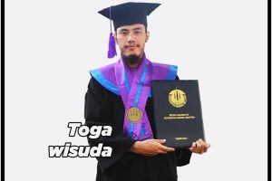 toga wisuda smk