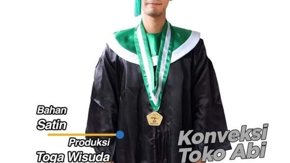 bikin toga wisuda kampus