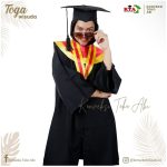 buat toga wisuda