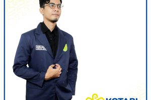 buat jas almamater universitas