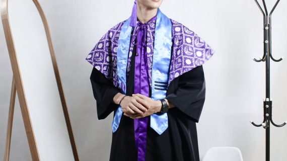 jual baju toga wisuda kampus