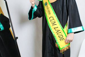 jubah toga wisuda