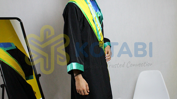 konveksi toga wisuda jayapura