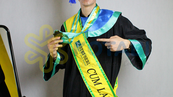 konveksi toga wisuda merauke