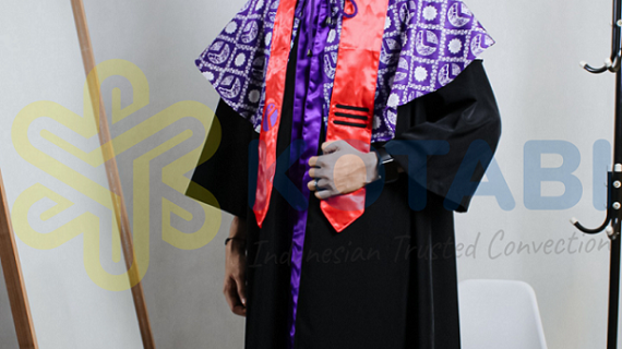 tempat jual beli toga wisuda