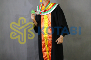 pembuatan toga wisuda sragen surakarta