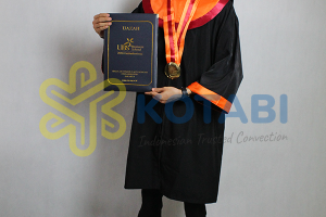 Bikin Toga Wisuda Custom Tangerang