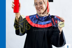 Jasa Bikin Jubah Wisuda Custom