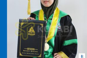 Gerai Toga Wisuda Kampus Manado