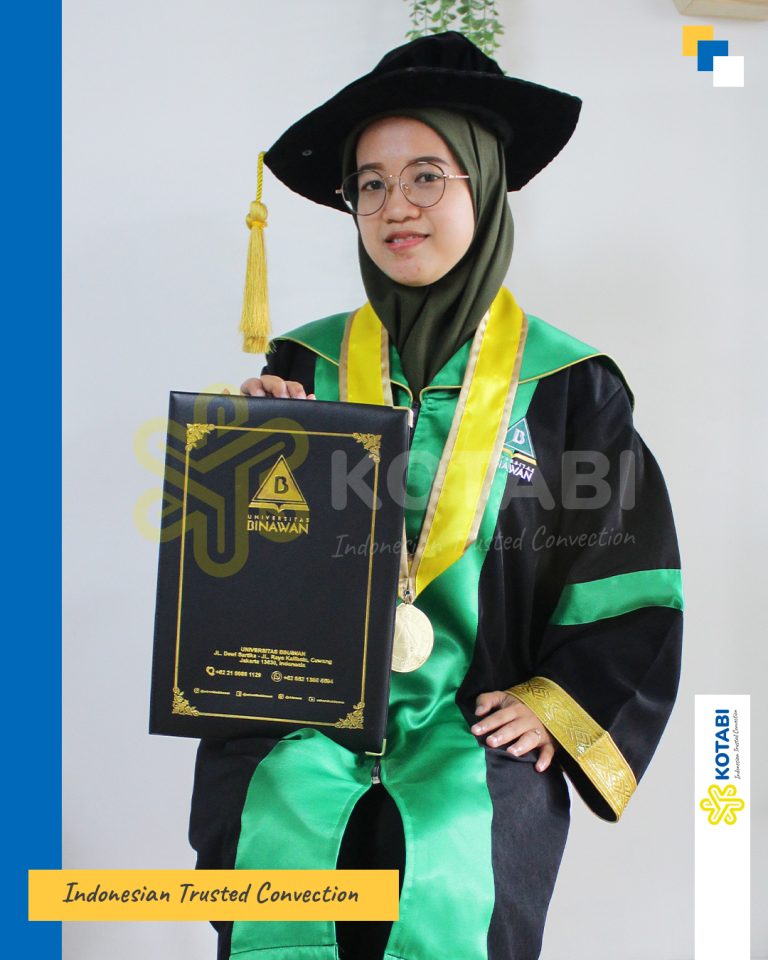 Gerai Toga Wisuda Kampus Manado